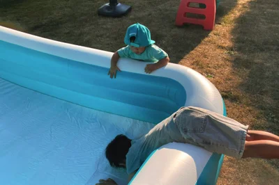 (ii) pool party